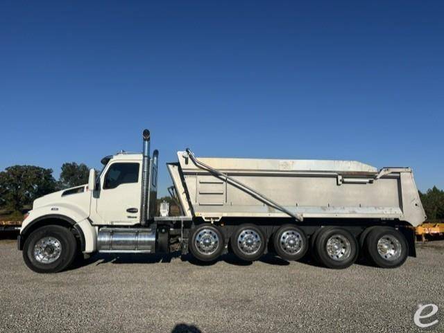 2023 Kenworth T880S
