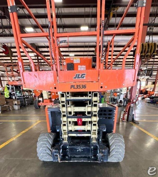 2022 JLG RT4769