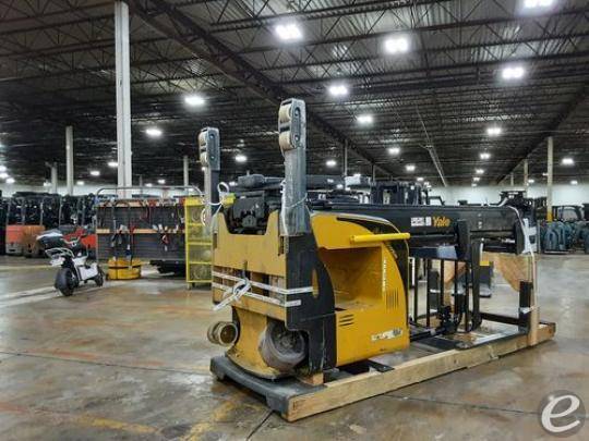 2015 Yale NR045 Electric Reach Truck - 123Forklift