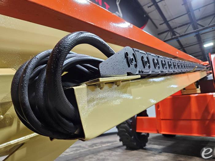 2013 JLG 600S