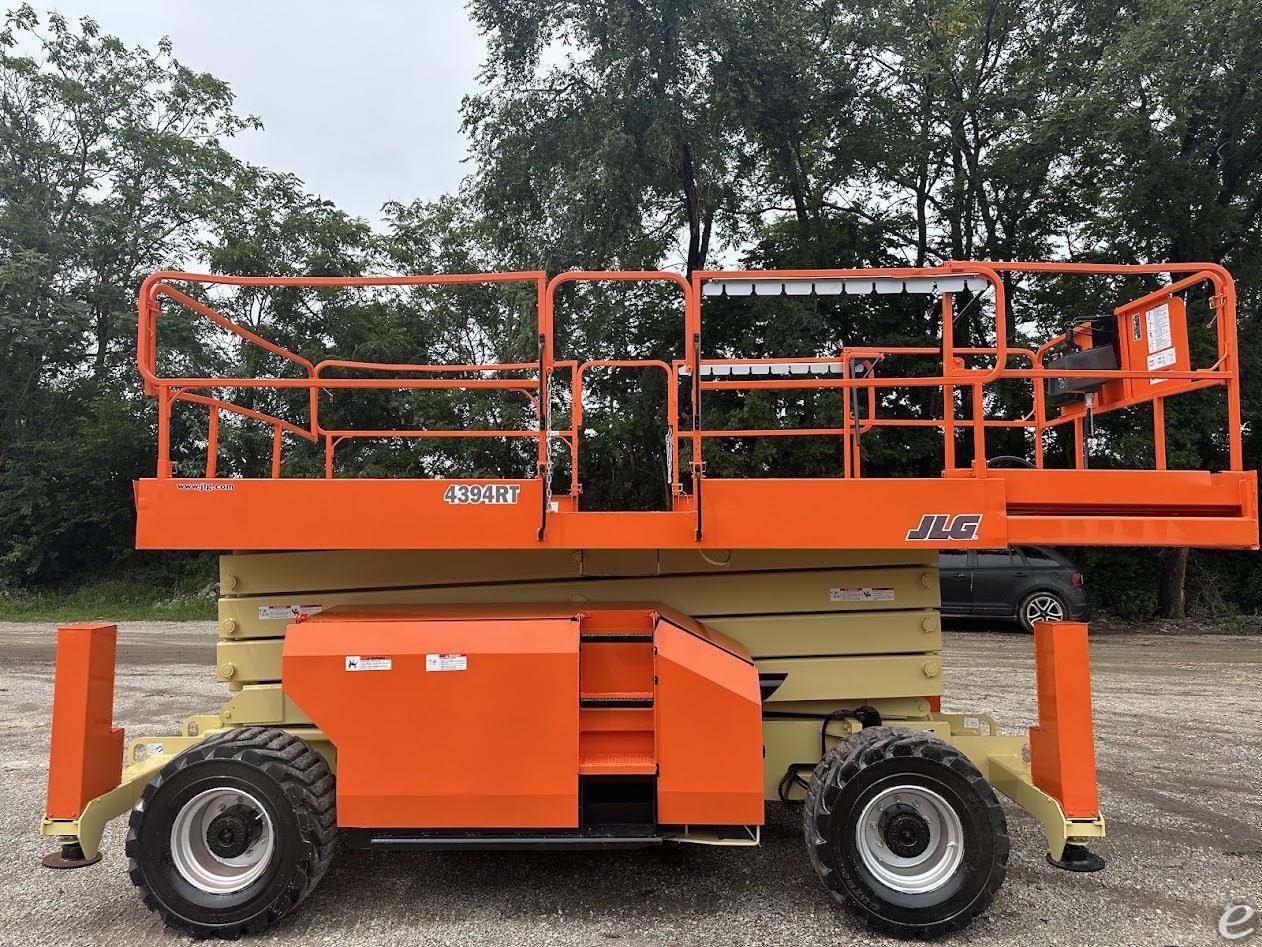 2015 JLG 4394RT