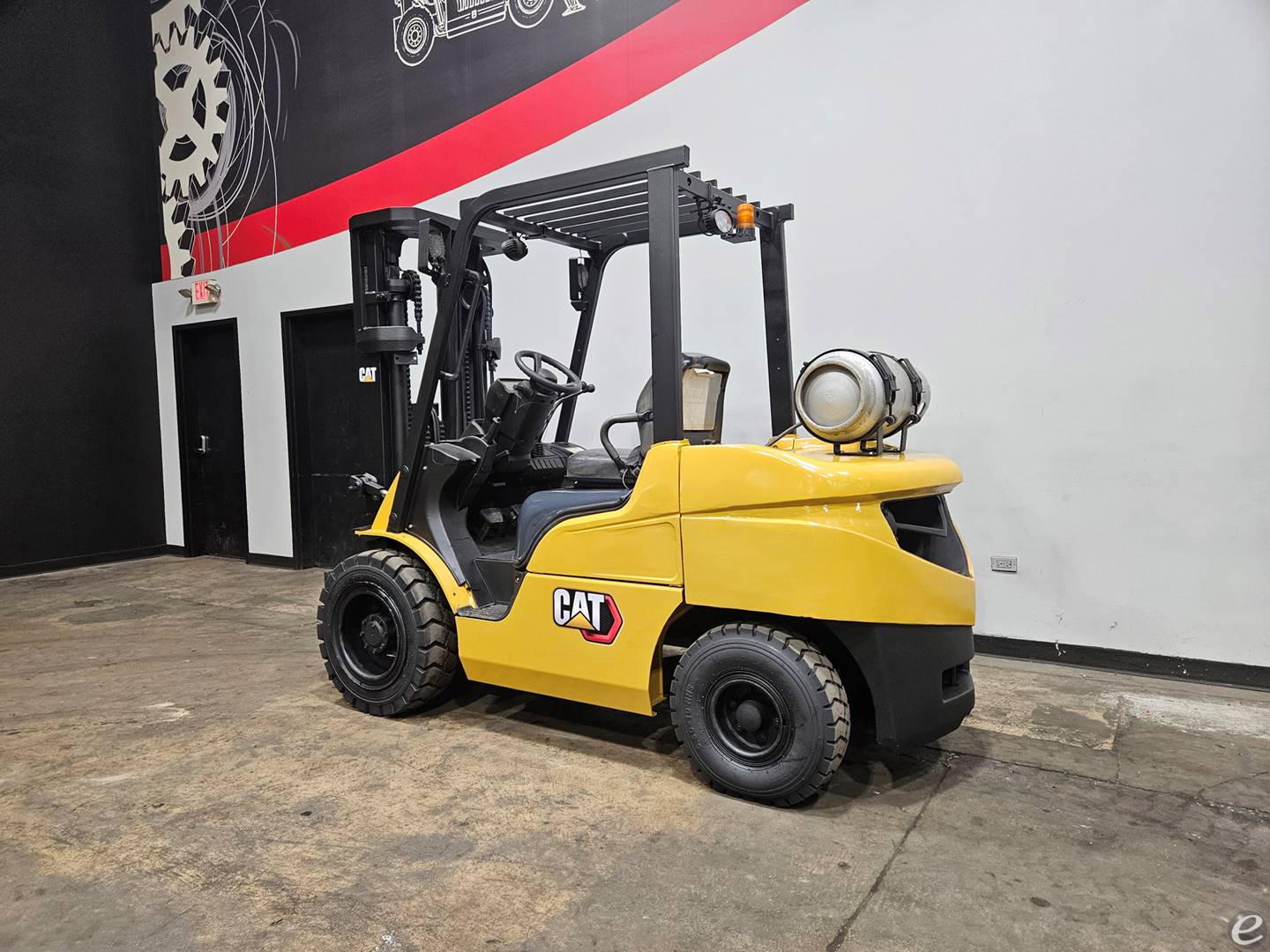 2017 Cat FG33N