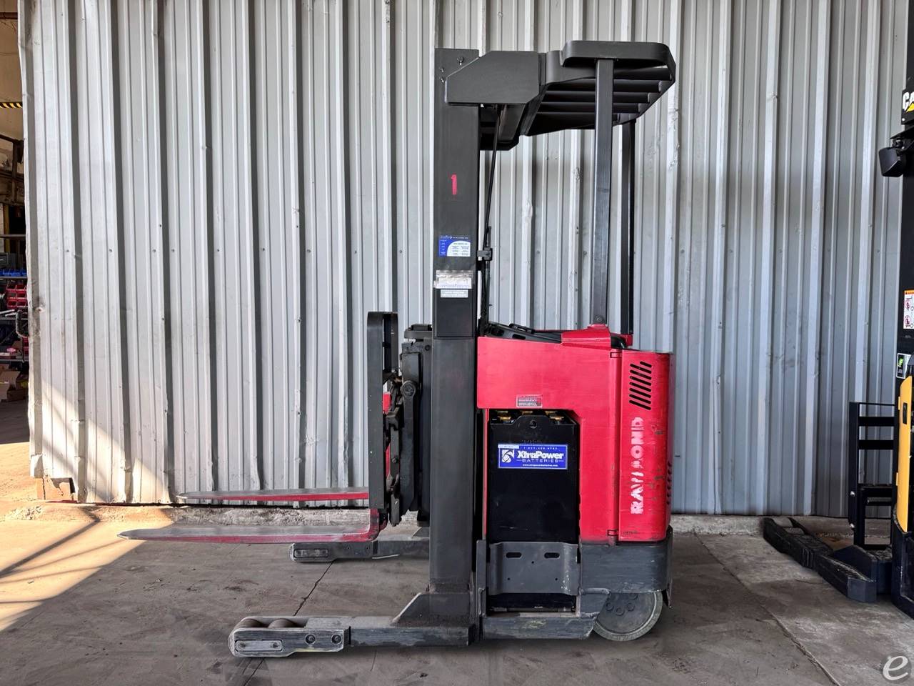 1998 Raymond EASI-R30TT Electric Reach Truck - 123Forklift