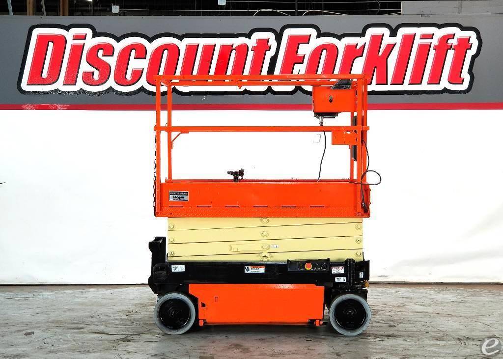 2018 JLG 1932R