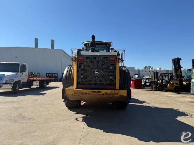 2018 John Deere 744KII