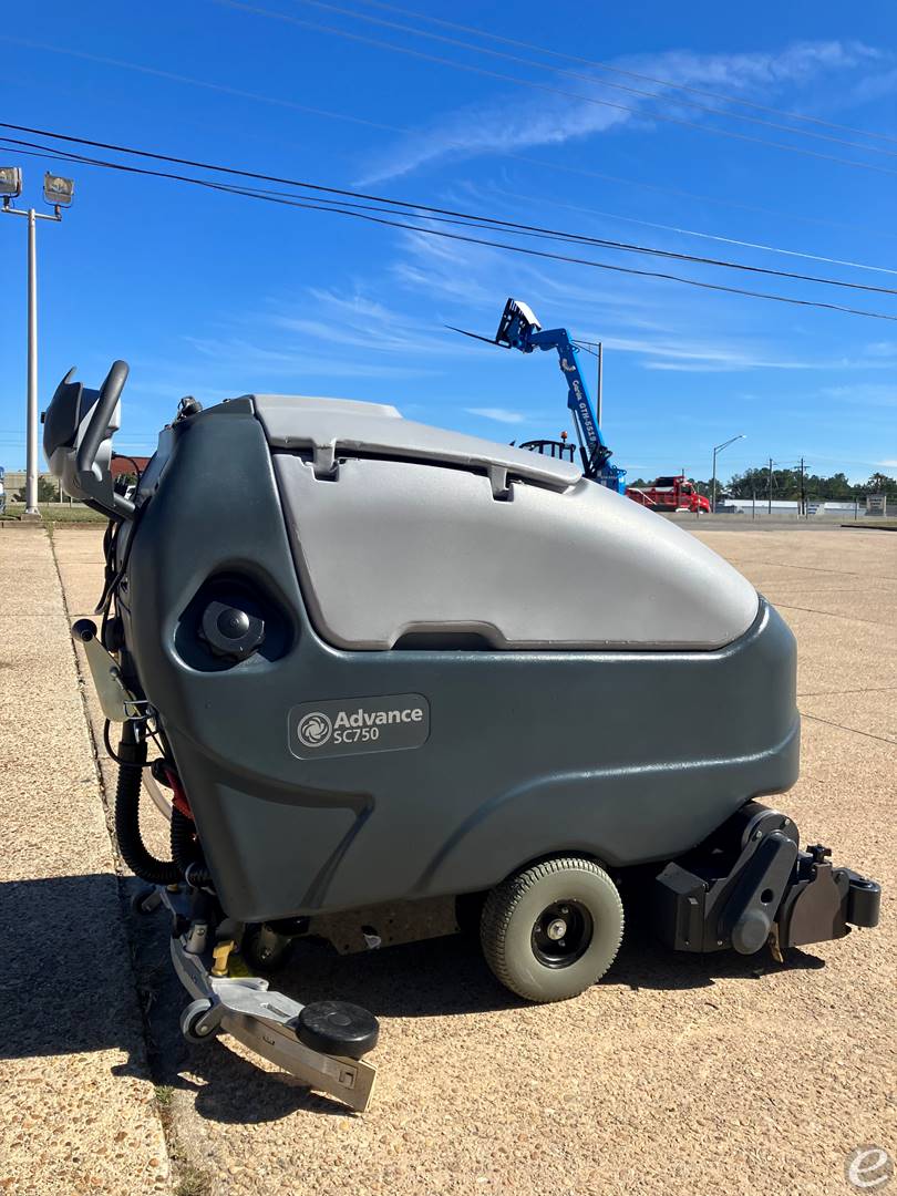 2022 Nilfisk Advance SC750 28C
