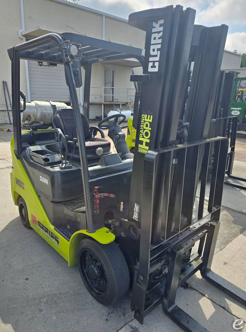 2022 Clark S25CL