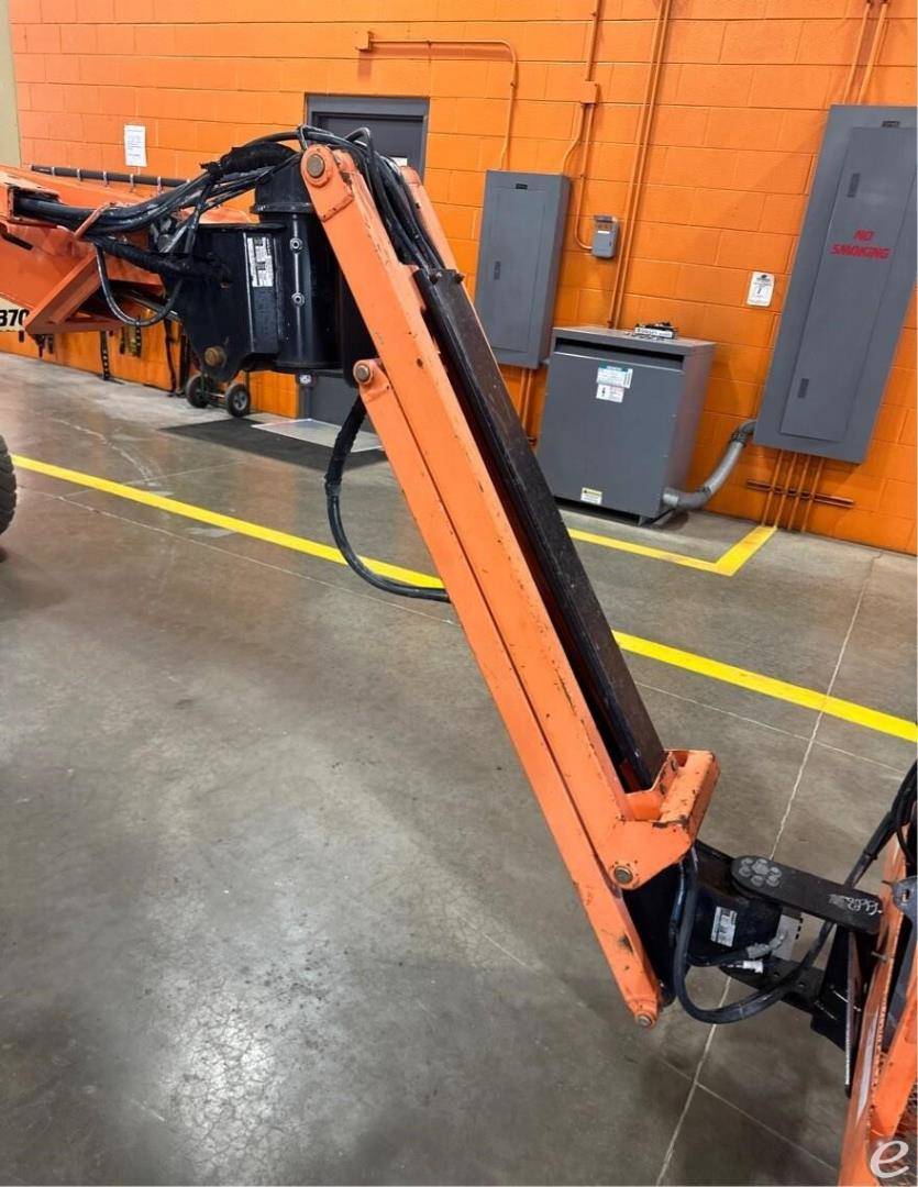 2015 JLG E400AJPN
