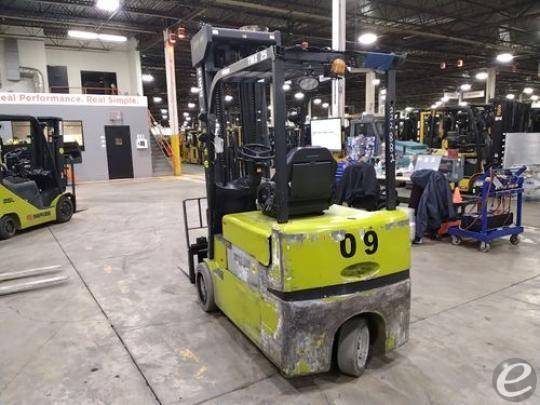 2020 Clark TMX25