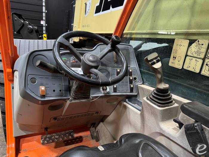2016 JLG 1255