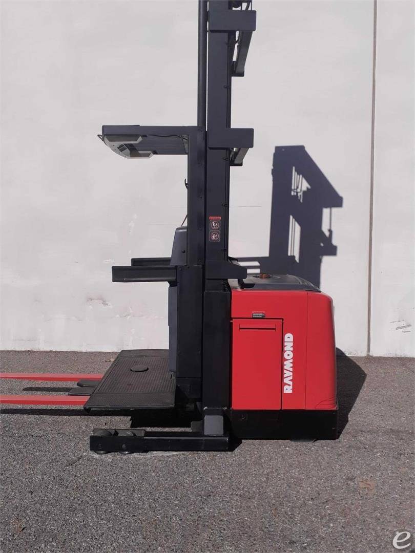 2005 Raymond EASI OPC30TT Electric Order Picker - 123Forklift