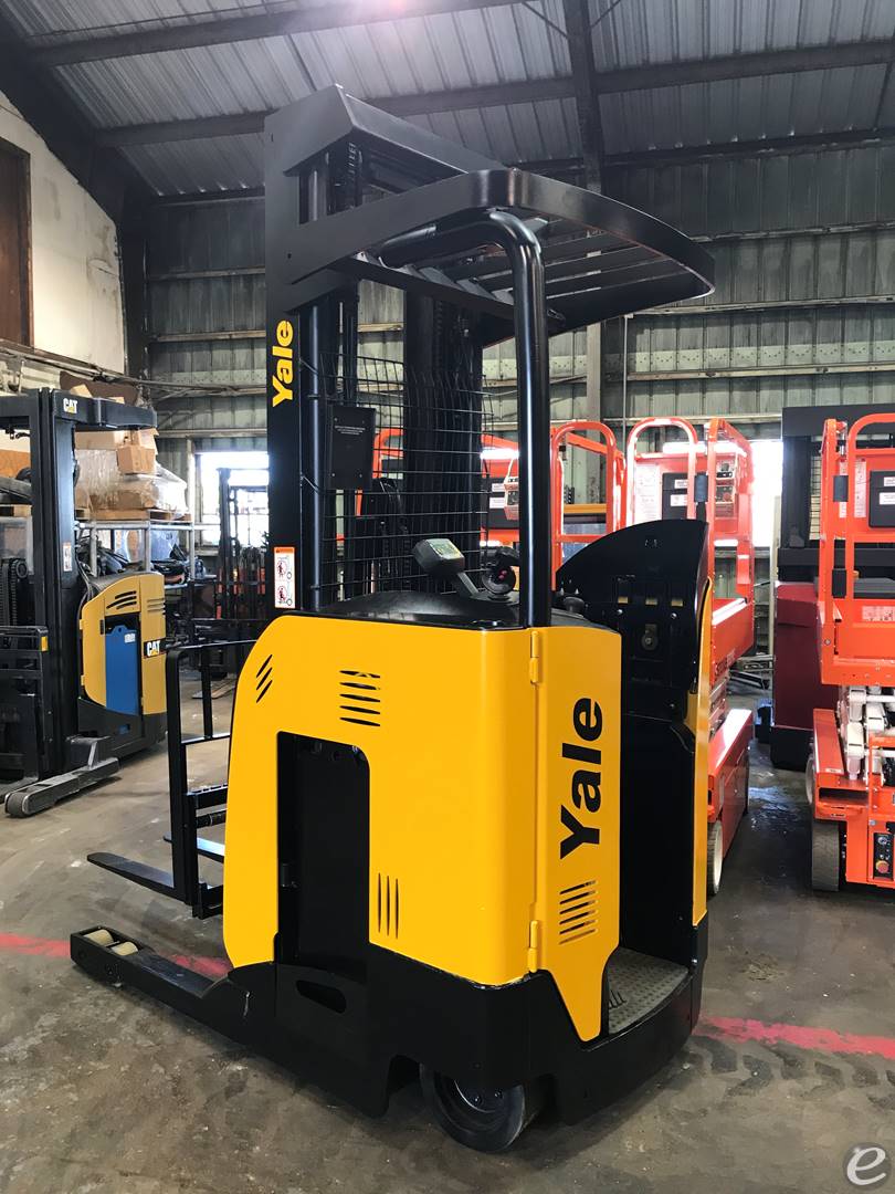 2011 Yale NDR030EASTNE107 Electric Reach Truck - 123Forklift