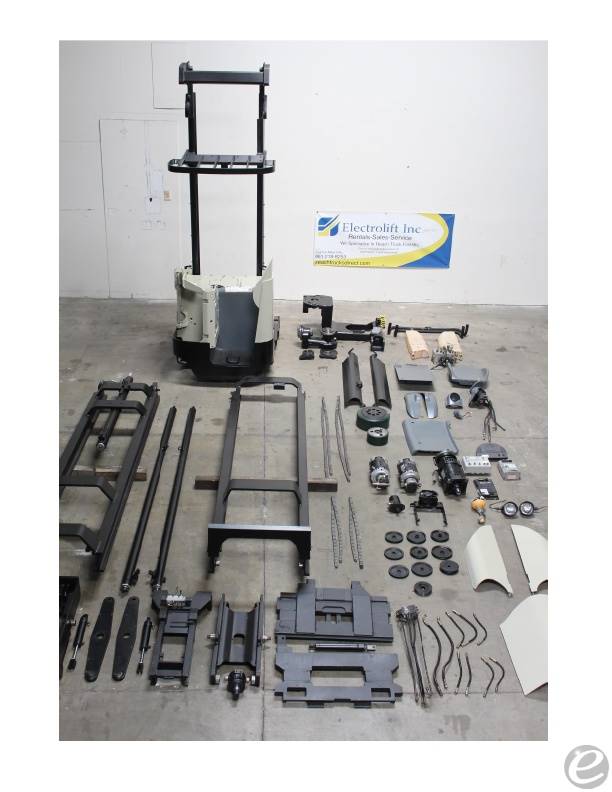 2011 Crown RR5200 Series Rebuilt Reach Trucks Excellent Warranty