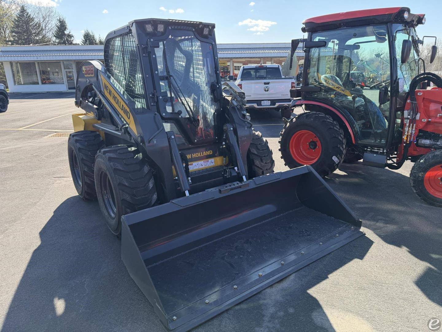 2026 New Holland L328
