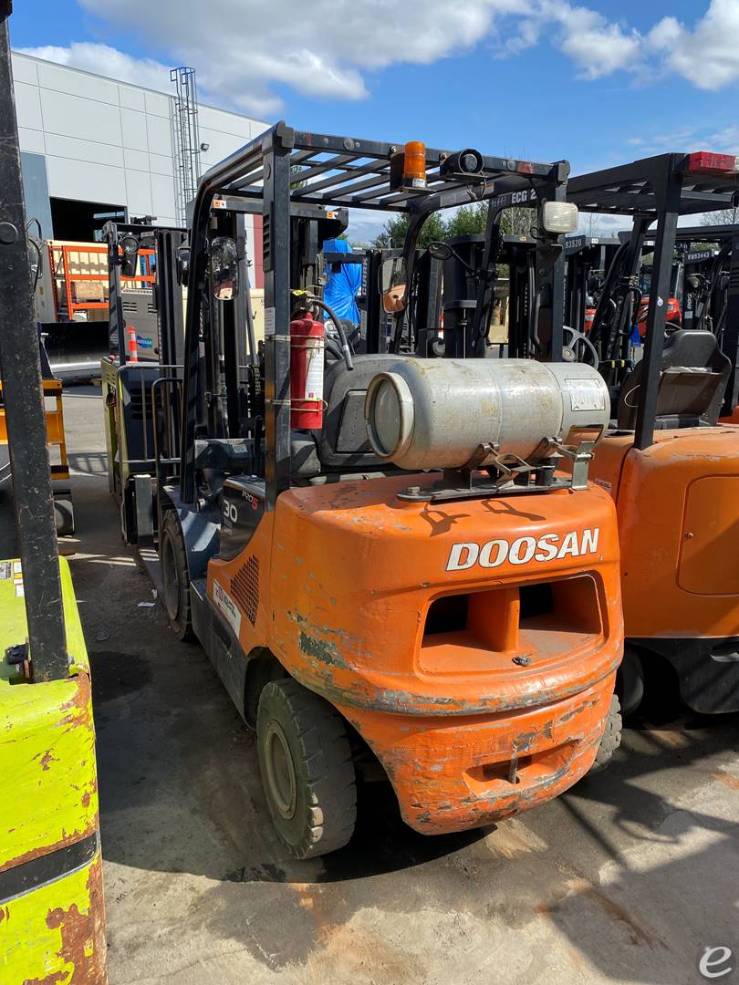 2015 Doosan G30P-5