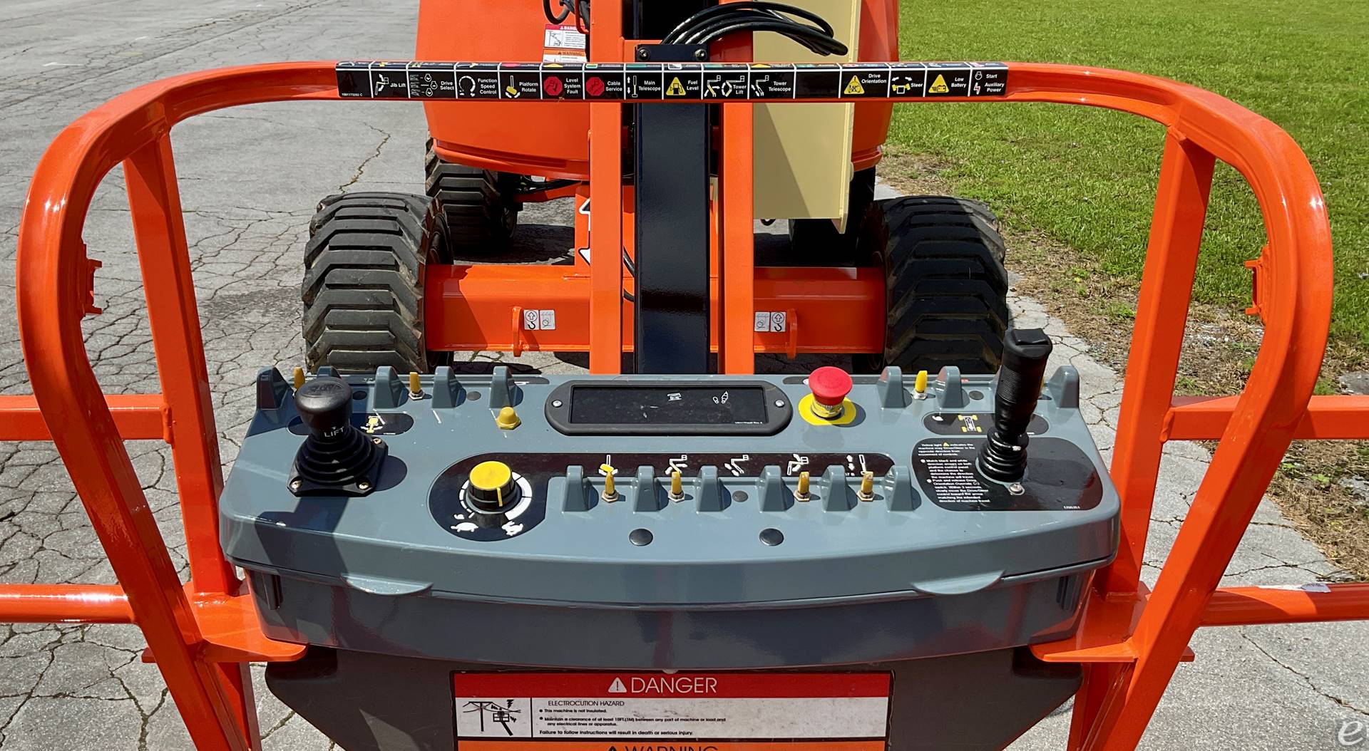 2016 JLG 450AJ