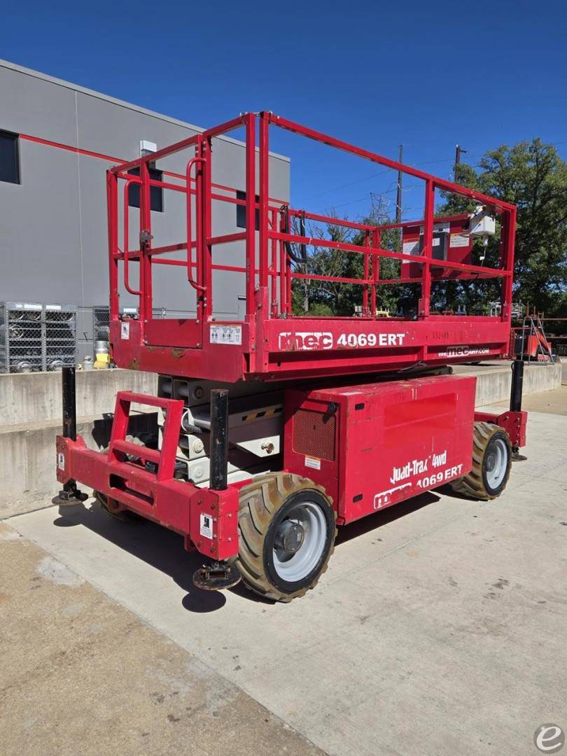 2015 MEC 4069ERT Electric Scissor Lift - 123Forklift