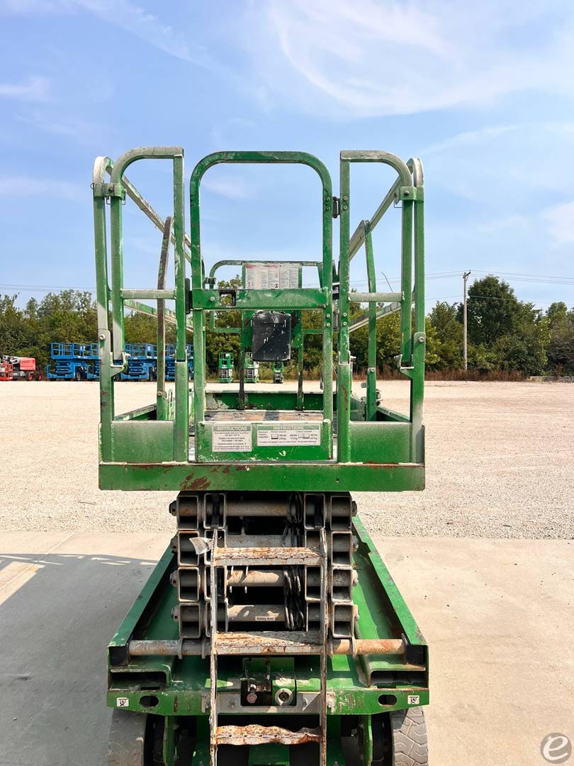 2015 Genie GS-3246