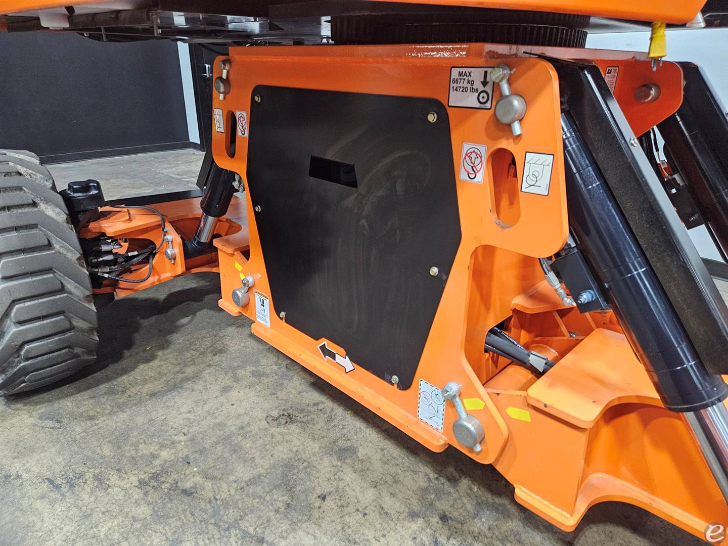 2023 JLG 670SJ