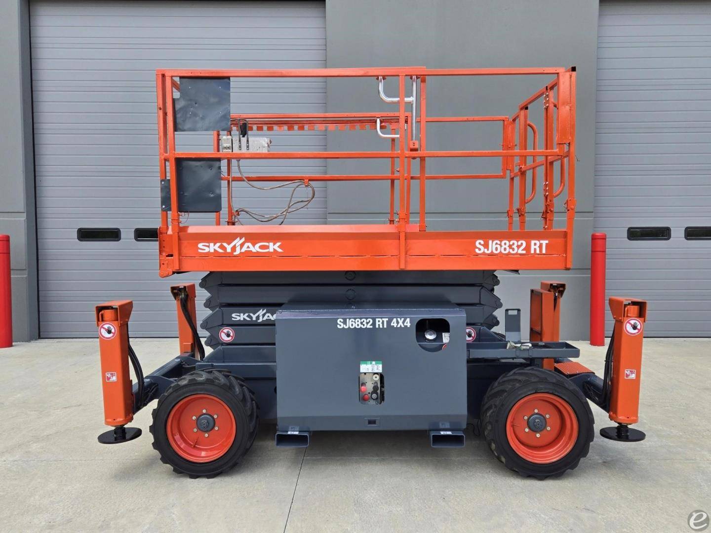 2014 Skyjack SJ6832RT Dual Fuel Sci...
