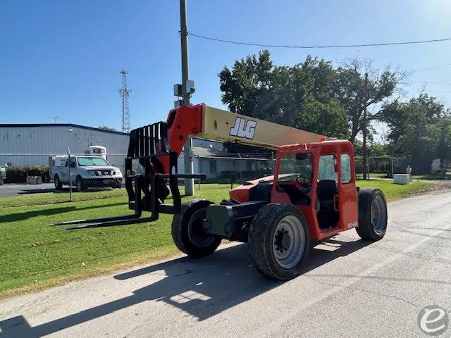 2012 JLG G6-42A