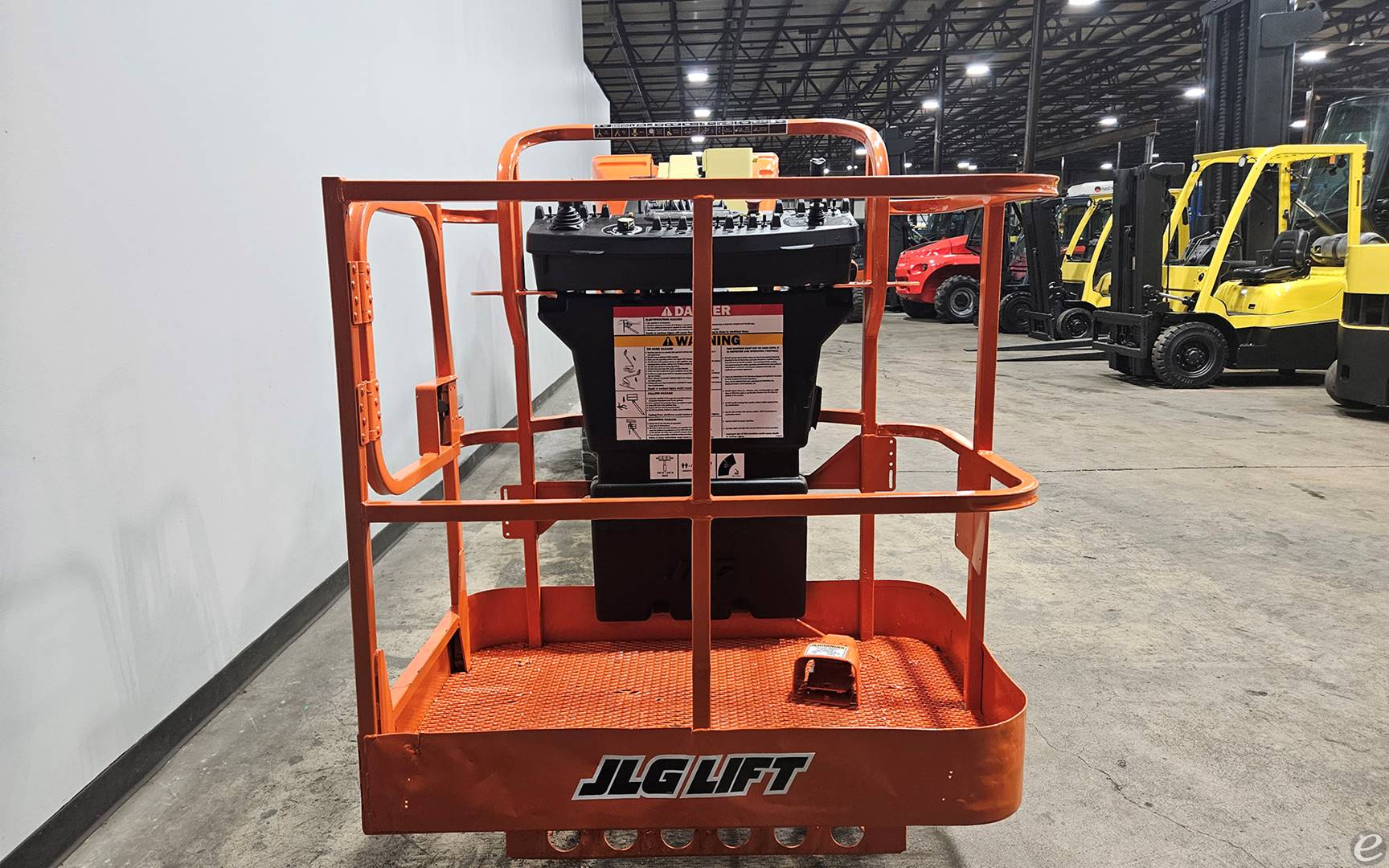 2012 JLG E300AJP