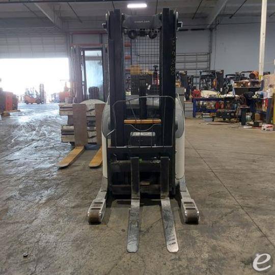 2018 Crown RR5725-45