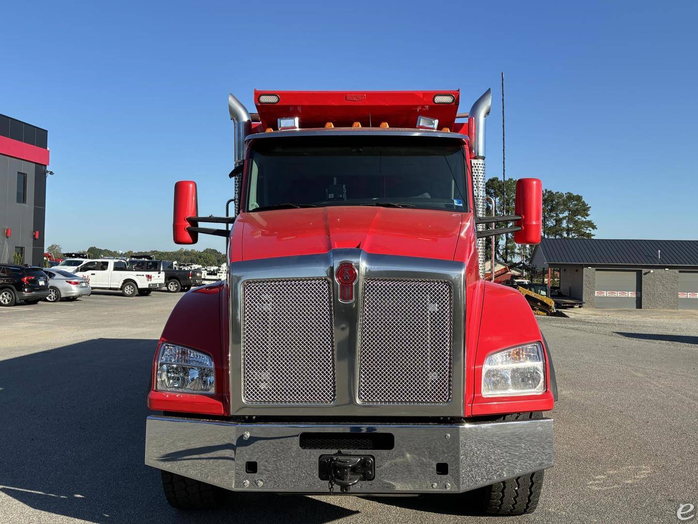 2023 Kenworth T880