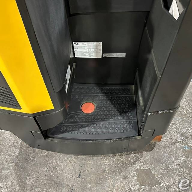 2022 Yale NR045EC