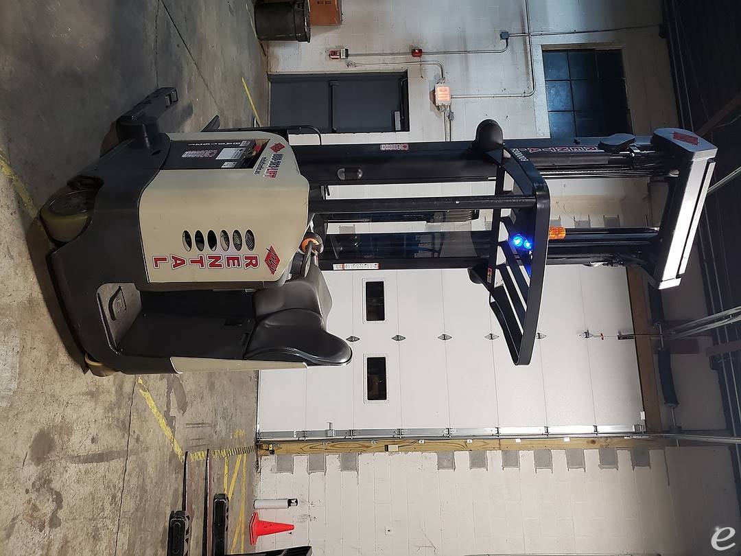 2008 Crown RD5225-30 Electric Reach Truck - 123Forklift