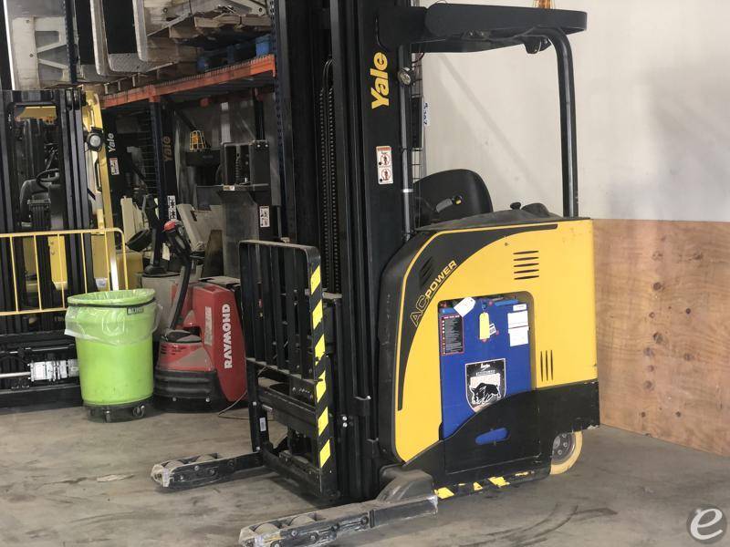 2014 Yale NR045EB
