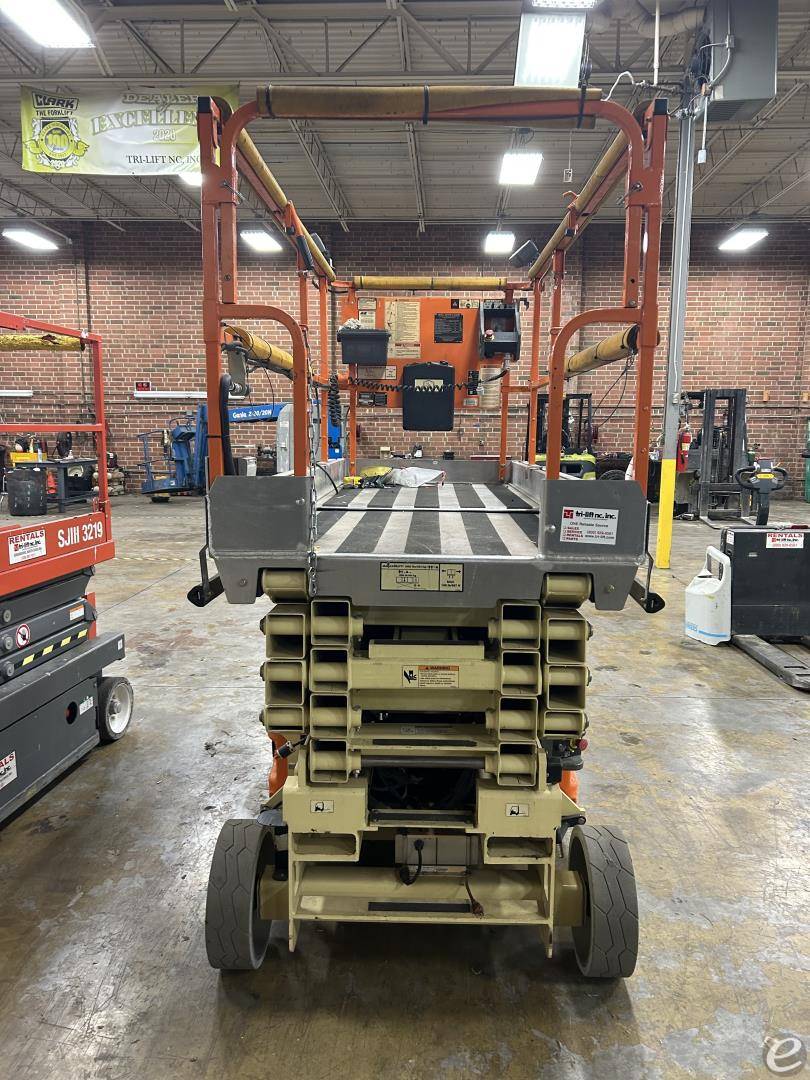 2013 JLG 2646ES
