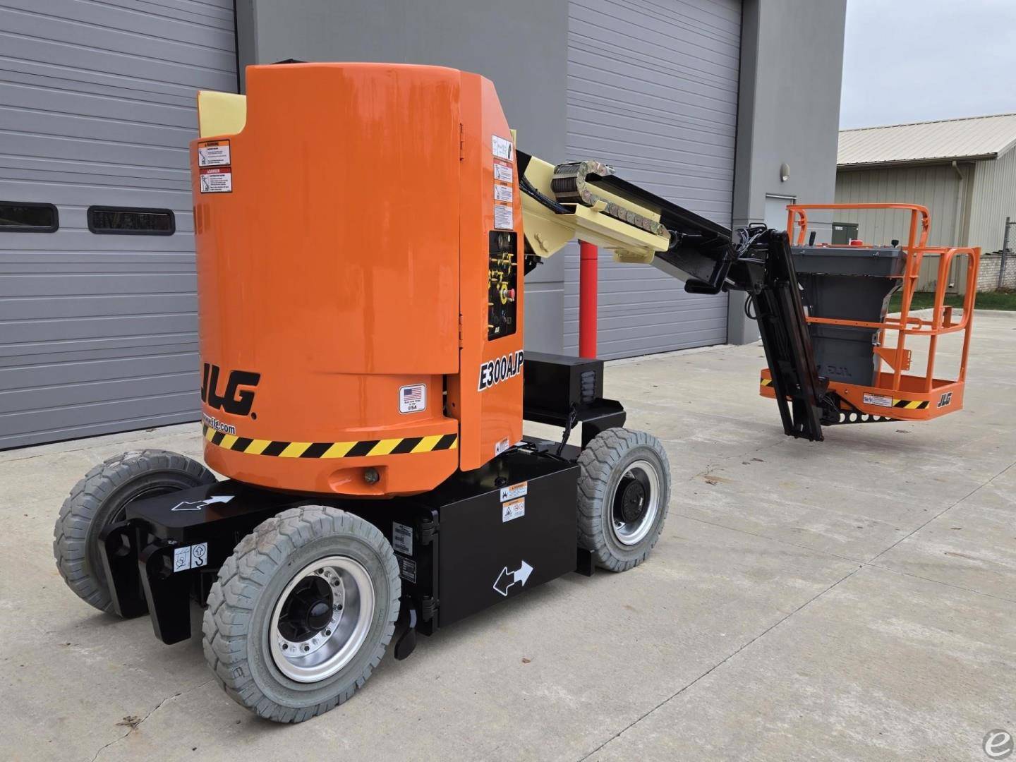 2015 JLG E300AJP Electric Boom Lift - 123Forklift