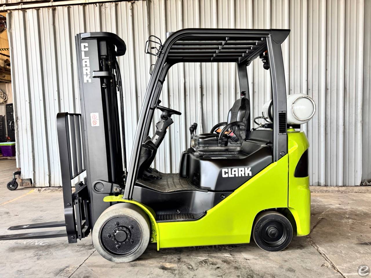 2018 Clark S25CL