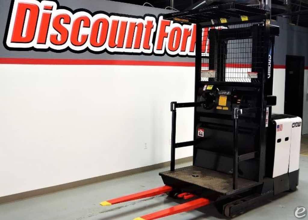 2021 Crown SP3510-30 Electric Order Picker - 123Forklift