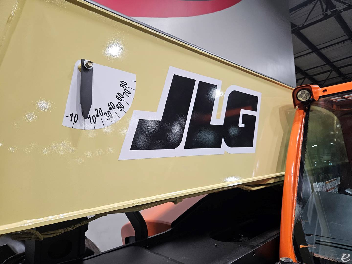 2021 JLG 1255