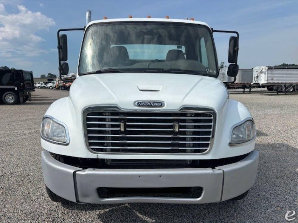 2016 Freightliner BUSINESS CLASS M2 106