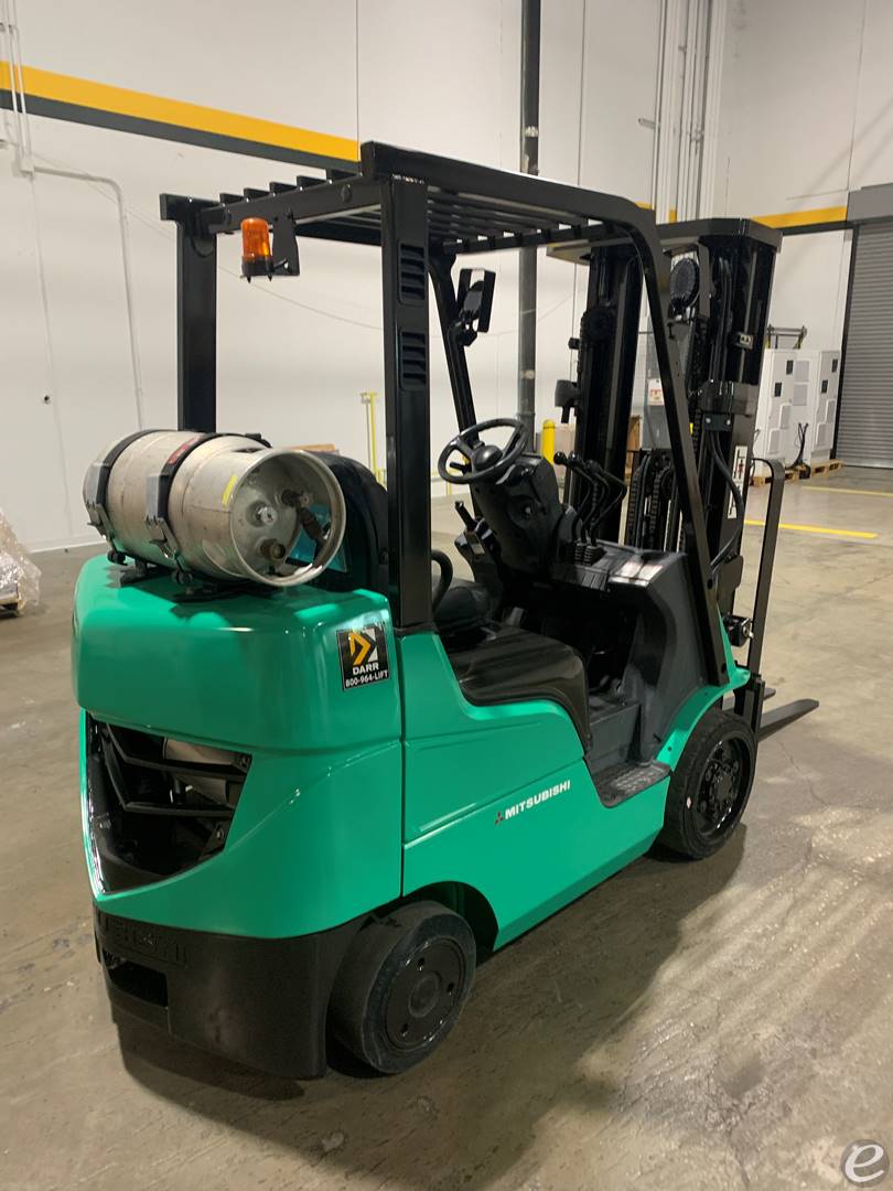 2015 Mitsubishi FGC25N