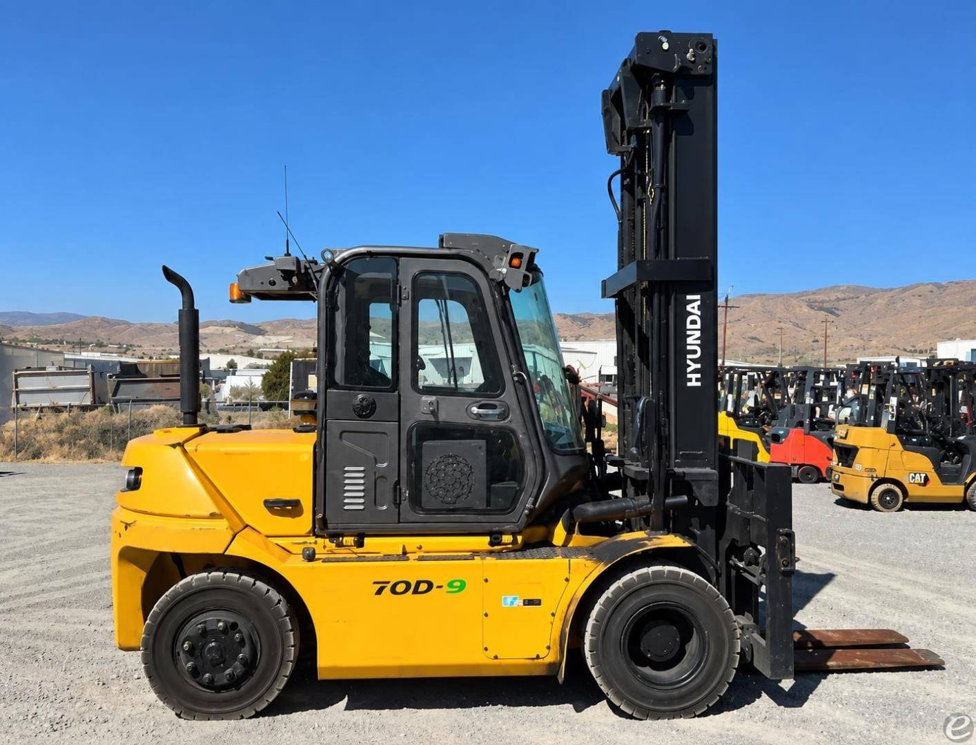 2020 Hyundai 70D-9