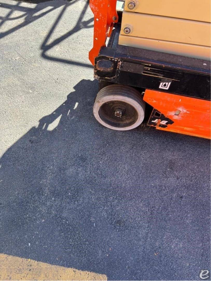 2021 JLG R1932i