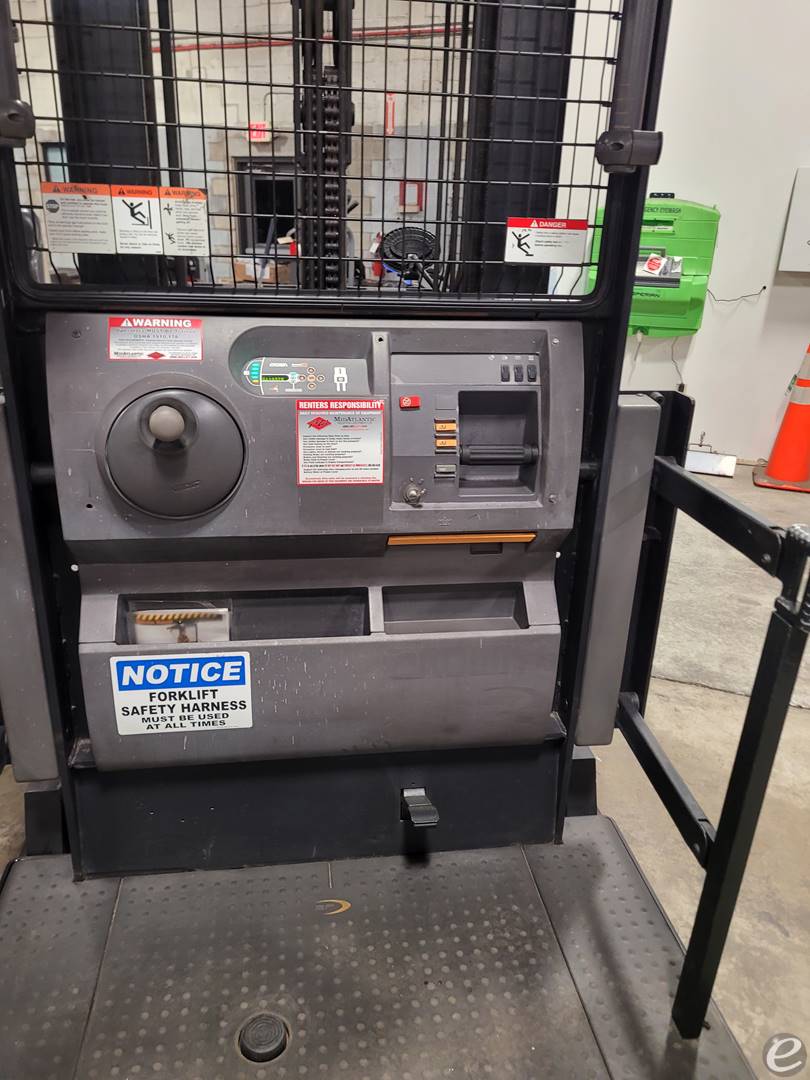 2012 Crown SP3520-30