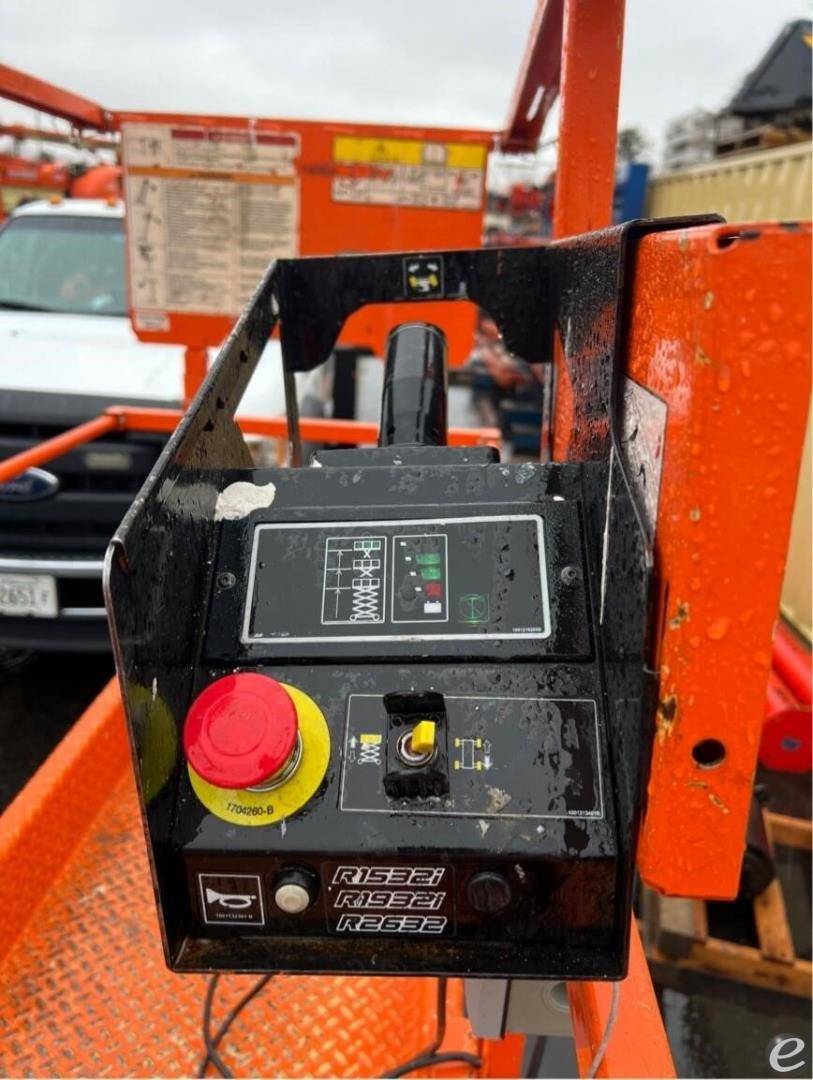 2021 JLG R1932i