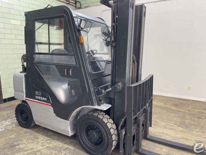 2004 Nissan                                             MPL02A25LV LP Gas Forklift - 123Forklift
