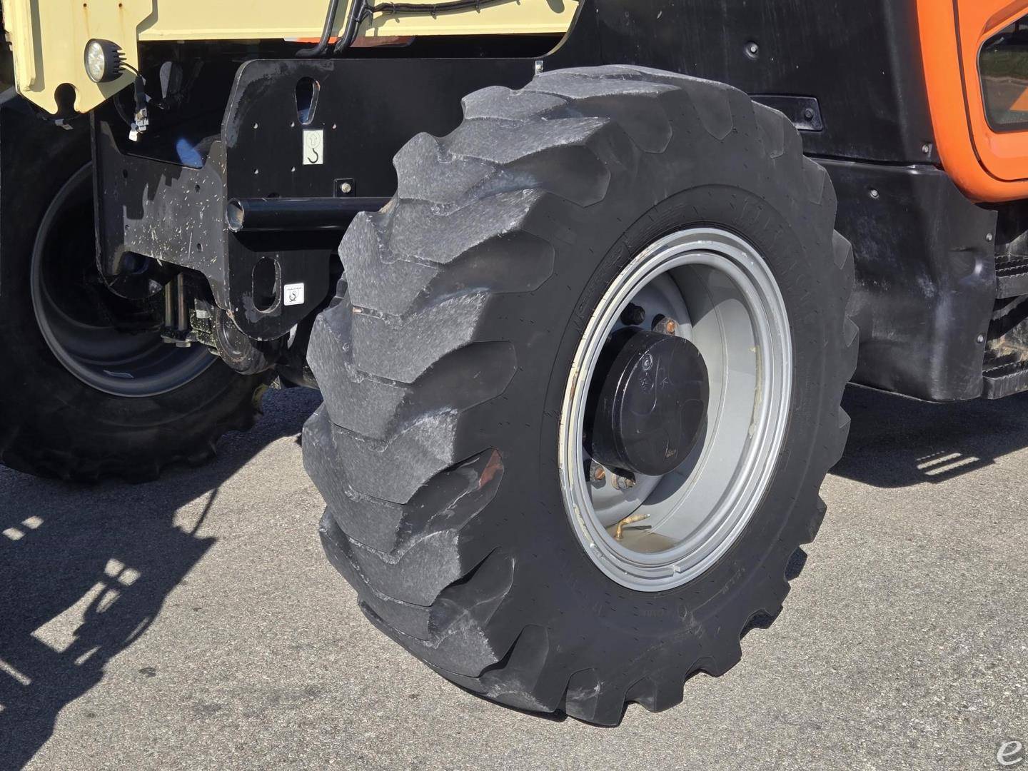 2020 JLG 1732