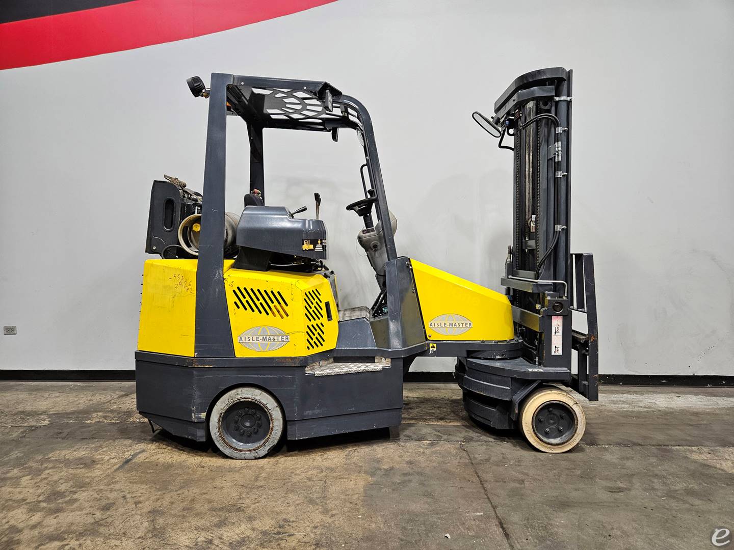 2015 Aisle-Master 44S