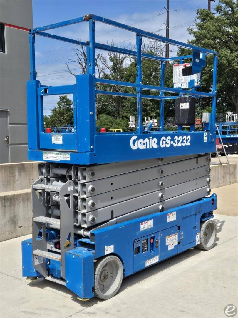2016 Genie GS3232 Electric Scissor Lift - 123Forklift