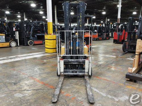 2015 Yale MCW040