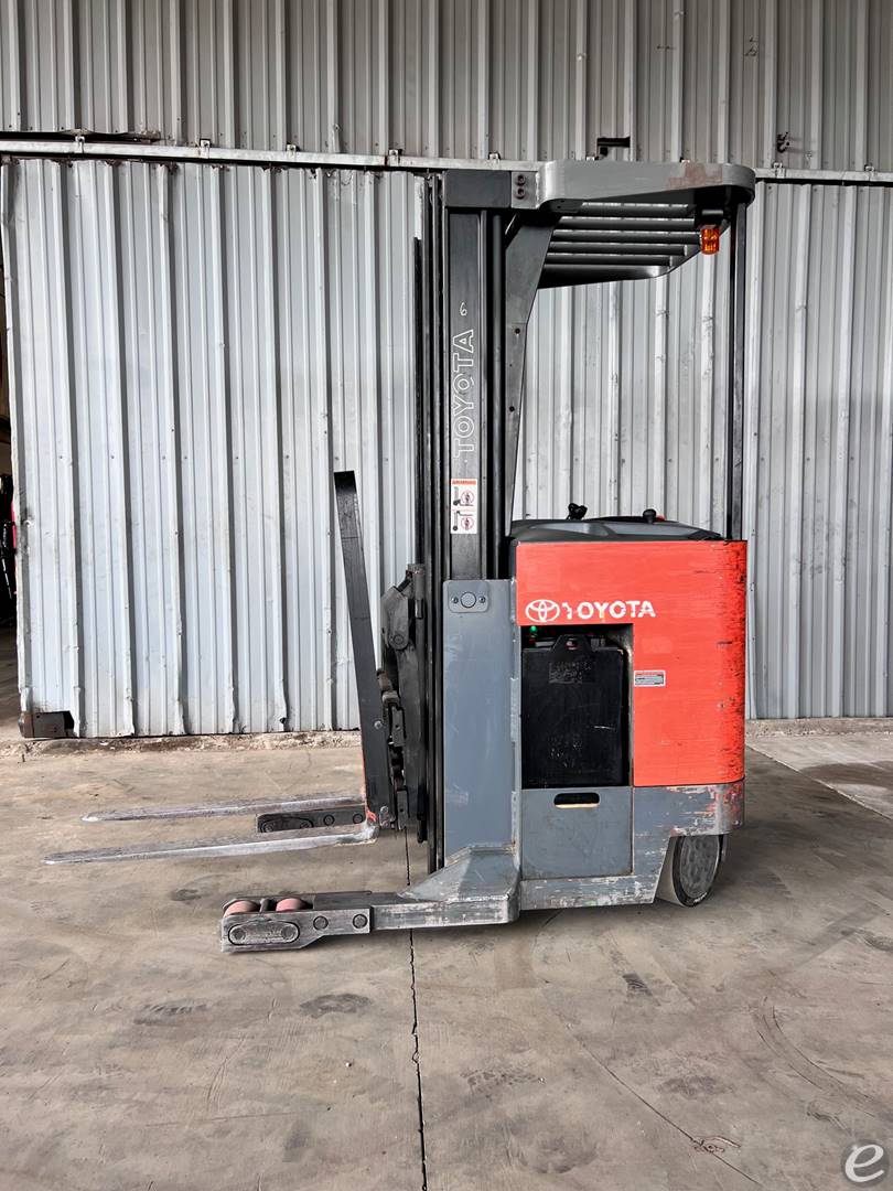 2006 Toyota 7BRU18 Electric Reach Truck - 123Forklift