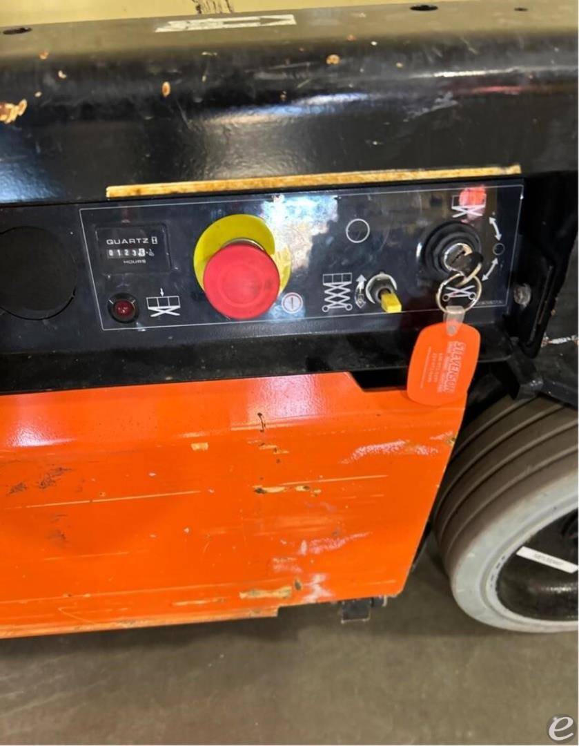 2021 JLG R1932i