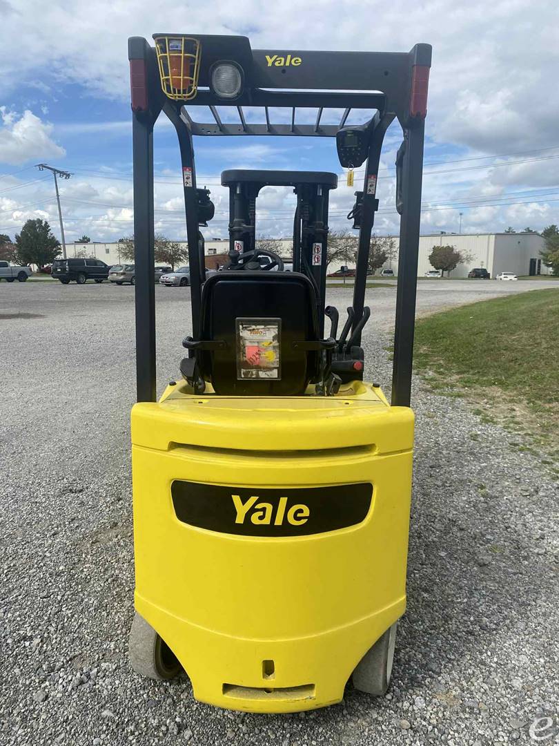 2017 Yale ERC-040VAN